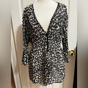 Elementz Black & white cheetah print blouse (E)